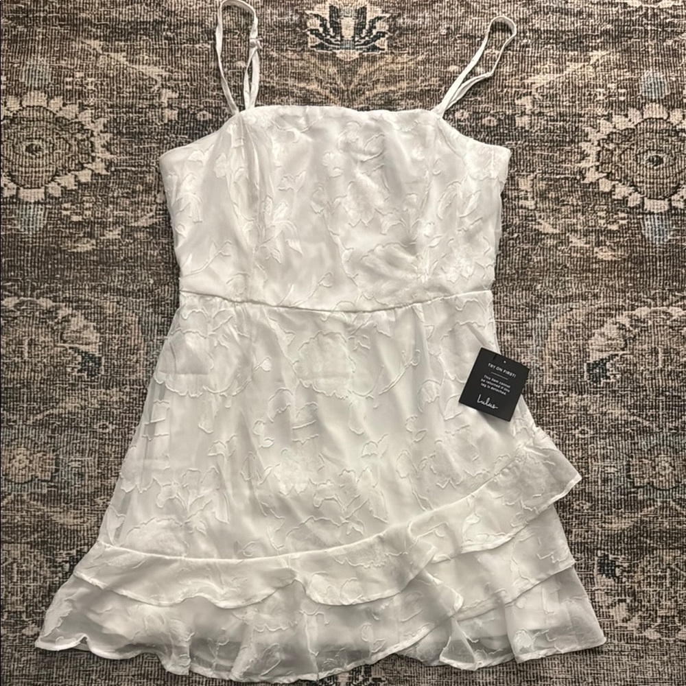 Lulu's NWT White Ruffled Floral Dress